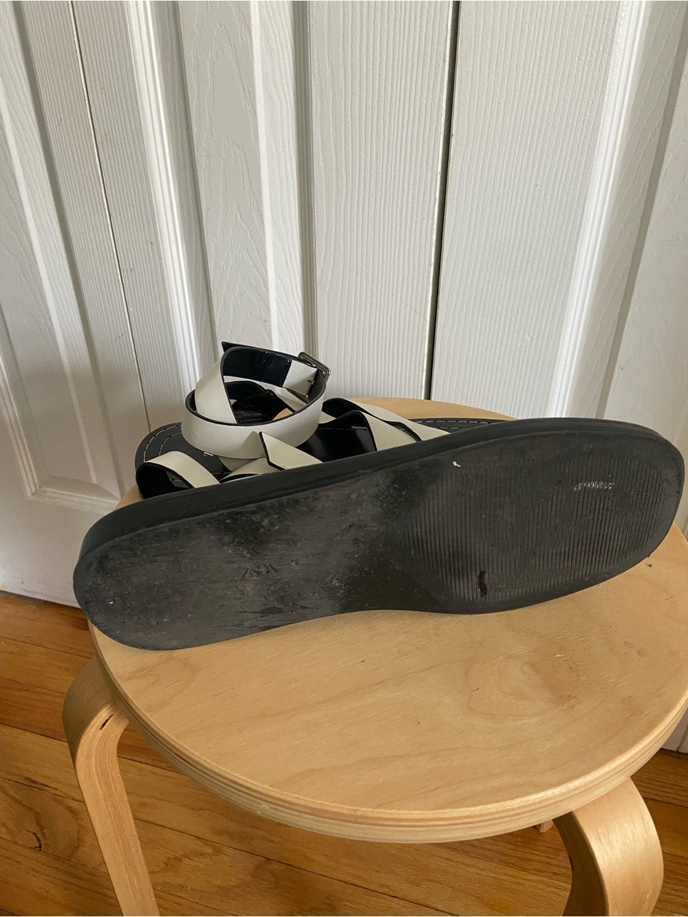 Zara White and Black Strappy Leather Sandals Size 10 - Picture 6 of 6